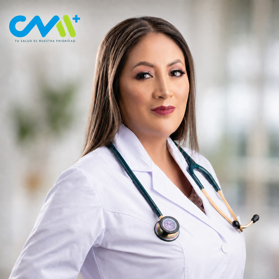 Retrato institucional de la Dra. Martha Rojas, médica general de CMI Salud